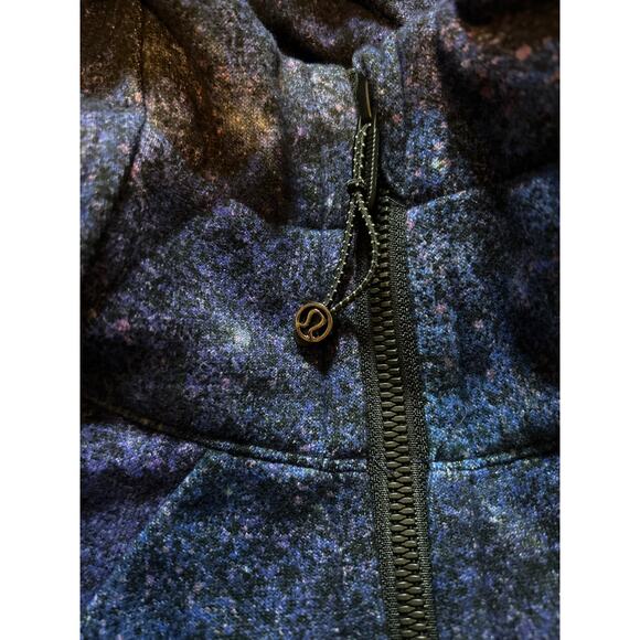 Lululemon Scuba Hoodie *Light Cotton Fleece
Polar Lights Blue Multi size 8 - Picture 2 of 4